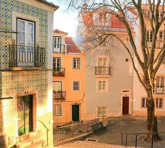 Appartement Charming Terrace Flat Center And Trendy Location Lissabon