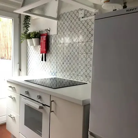 Daire Charming Terrace Flat. & Trendy Location. *