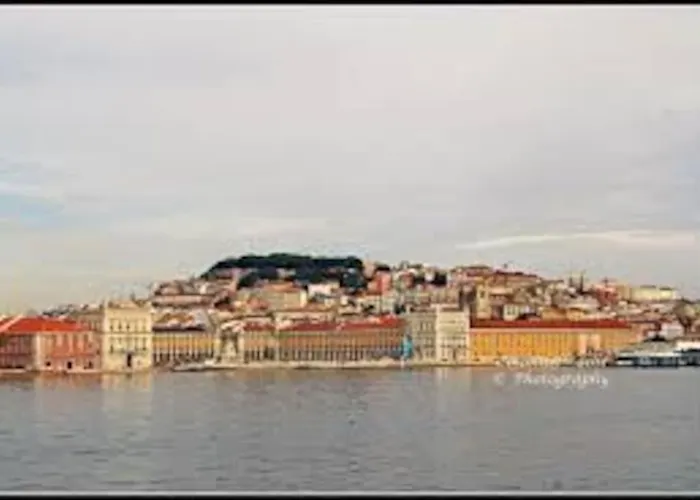 Charming Terrace Flat Center And Trendy Location Lisboa