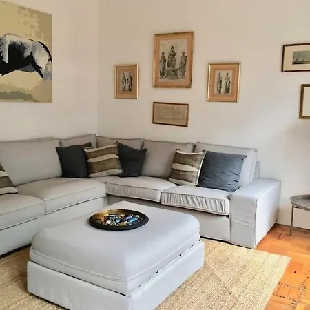 Charming Terrace Flat Center And Trendy Location *