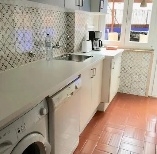 Charming Terrace Flat Center And Trendy Location * Lisboa