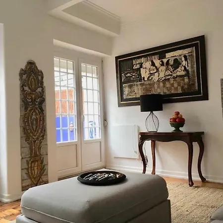 Appartement Charming Terrace Flat Center And Trendy Location Lissabon